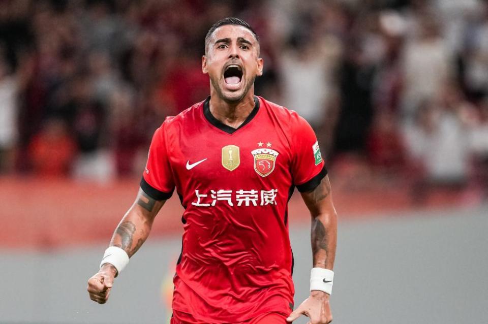 禁区左肋横, 刘若钒禁区 禁区左肋横, 刘若钒禁区